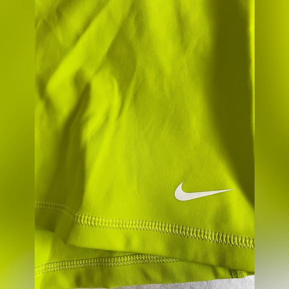Nike Pro Neon Lime Dri-Fit Women's Bike Shorts - Picture 3 of 13